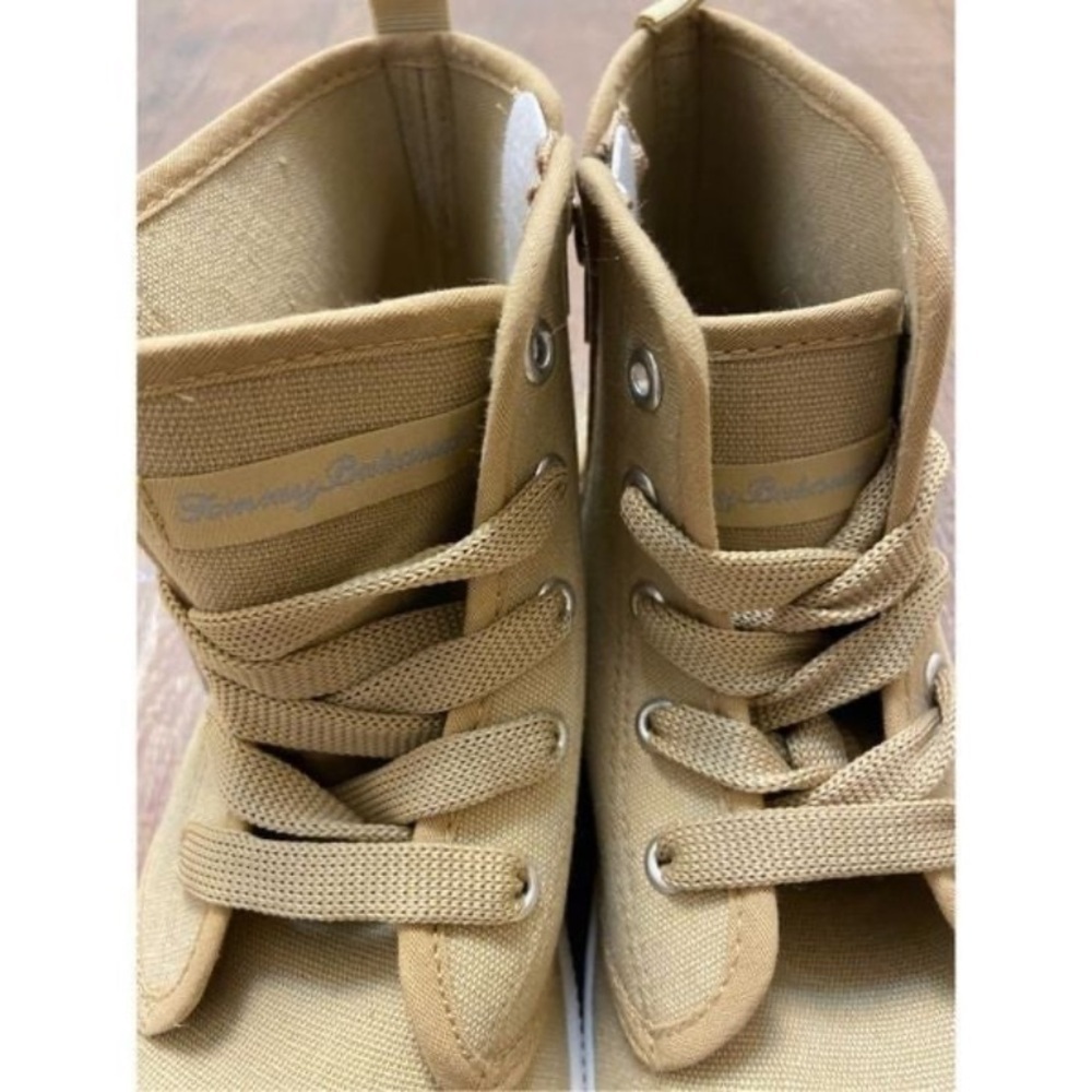 Tommy Bahama Tan High-Top Sneakers with White Soles Sz 10 NWT - Picture 4 of 8